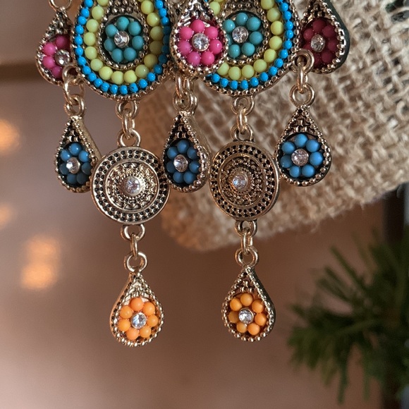 Beautiful Gold-Toned Lovisa Earrings - Picture 8 of 10